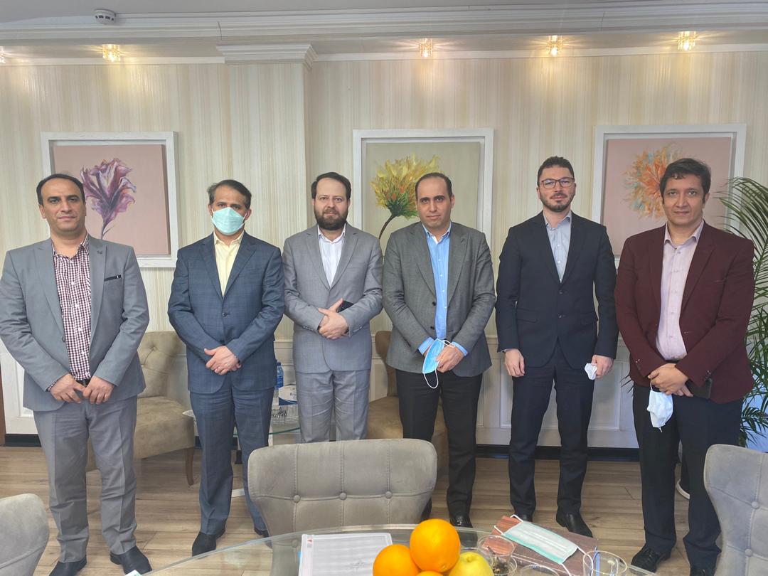 جلسه مدیران فروشگاه زنجیره ای رفاه و شرکت رهام روشا